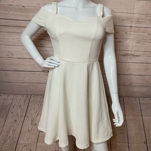 🌸 Emerald Sundae Off Shoulder Dress